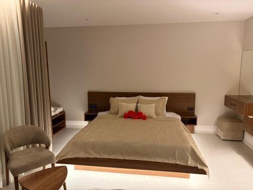 733c4a87-94a0-4381-a891-0b8fdf57935c